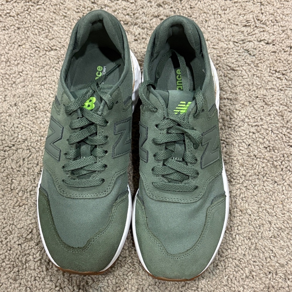 New Balance Green Sneakers
